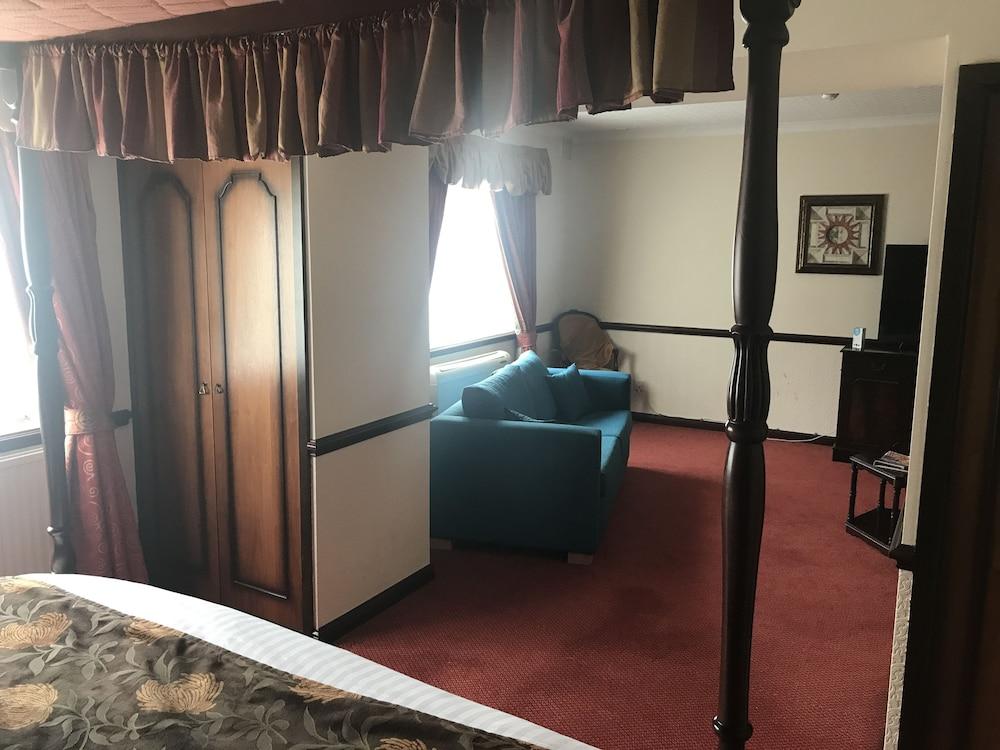 Best Western Rockingham Forest Hotel Corby Exteriör bild