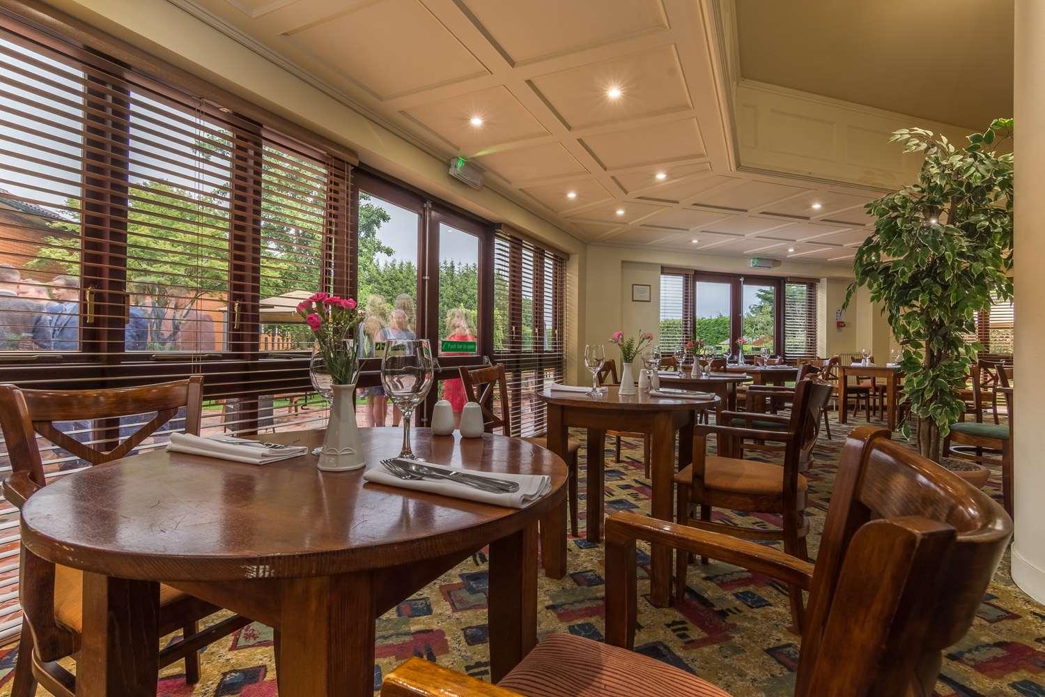 Best Western Rockingham Forest Hotel Corby Exteriör bild