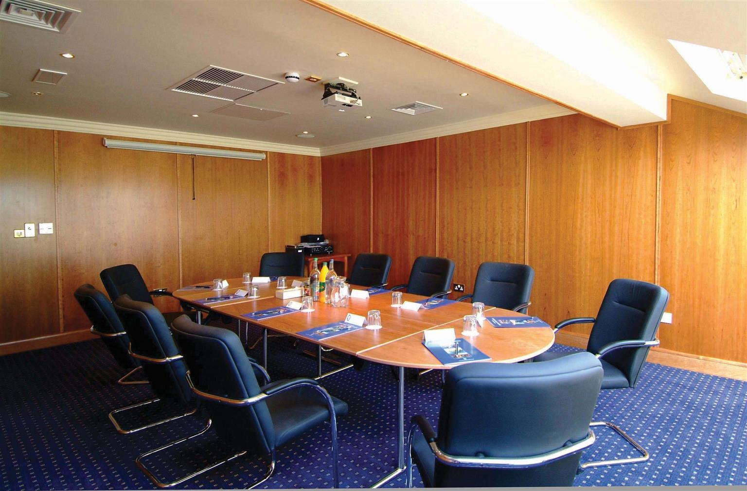 Best Western Rockingham Forest Hotel Corby Exteriör bild