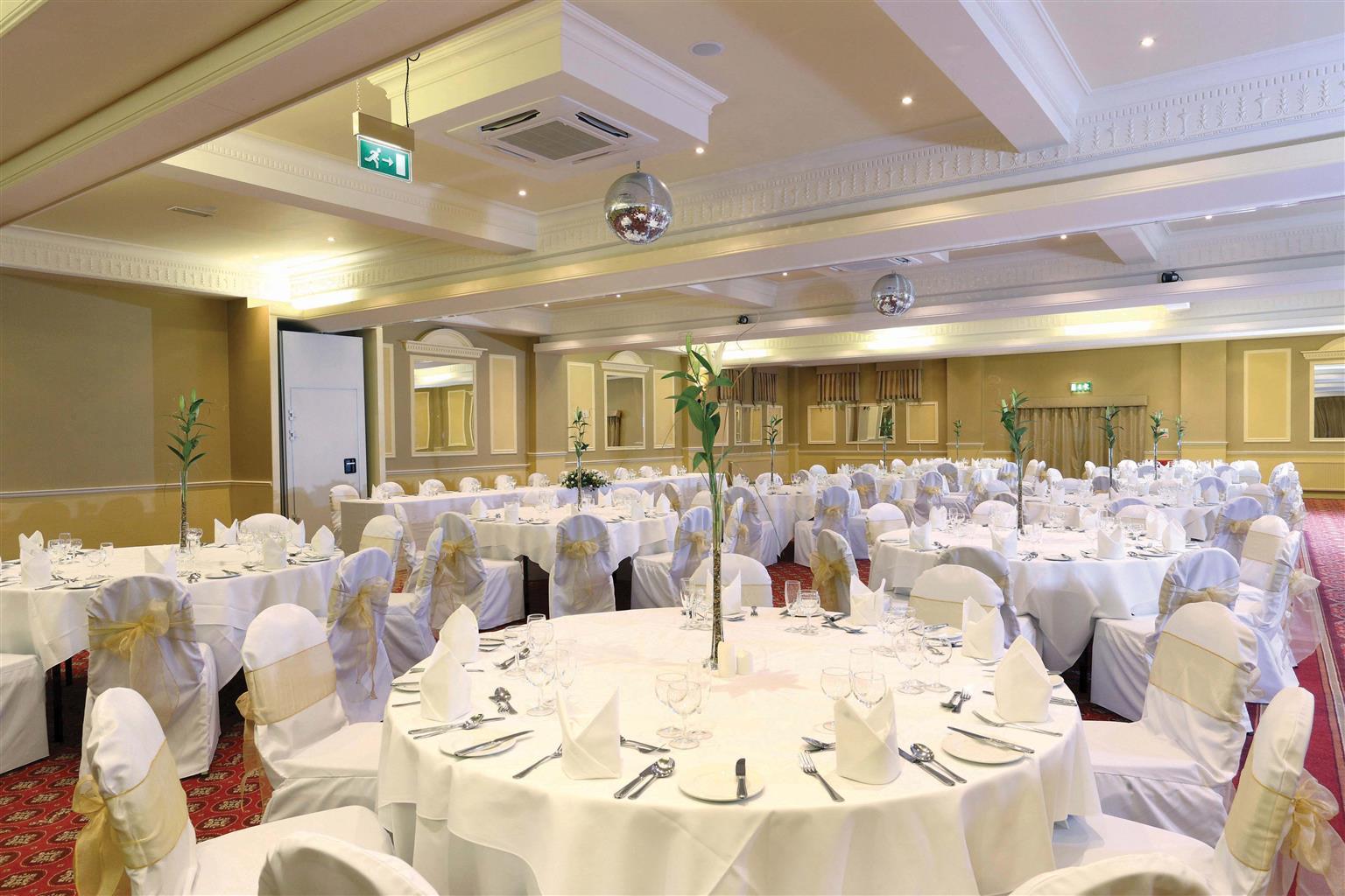 Best Western Rockingham Forest Hotel Corby Exteriör bild